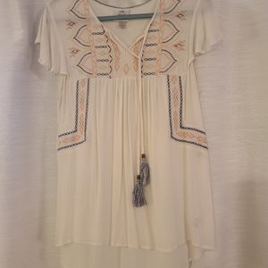 Embroidered cream short-sleeved Blouse